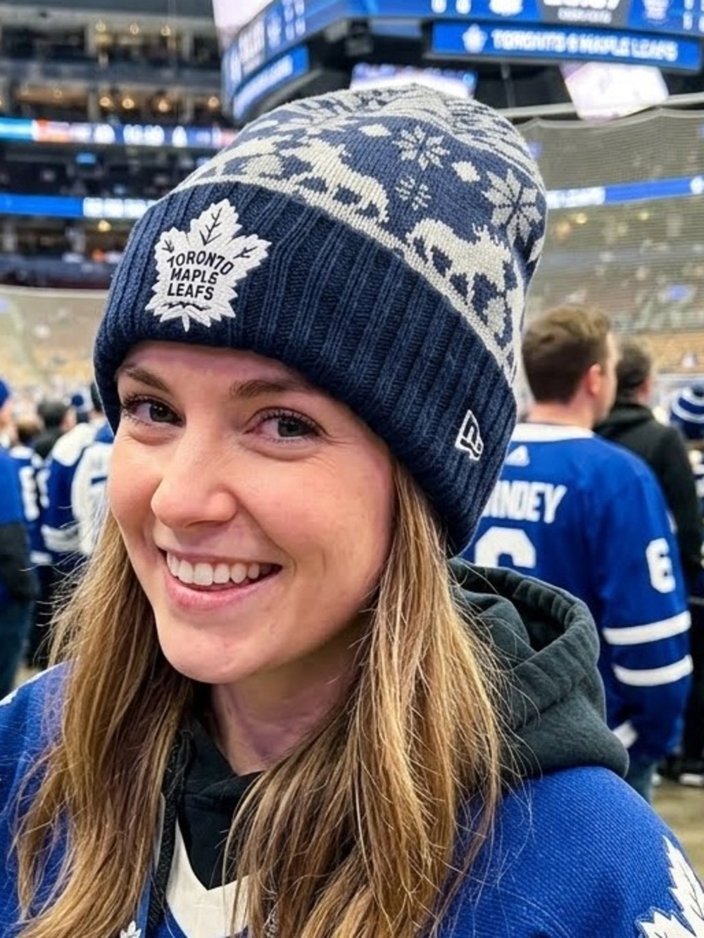 New Era Toronto Maple Leafs Navy Blue moose Fair Isle Beanie w cabin vibe